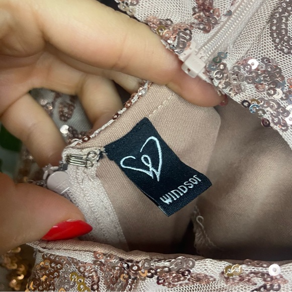 Size small mini sequin dress - Picture 4 of 5